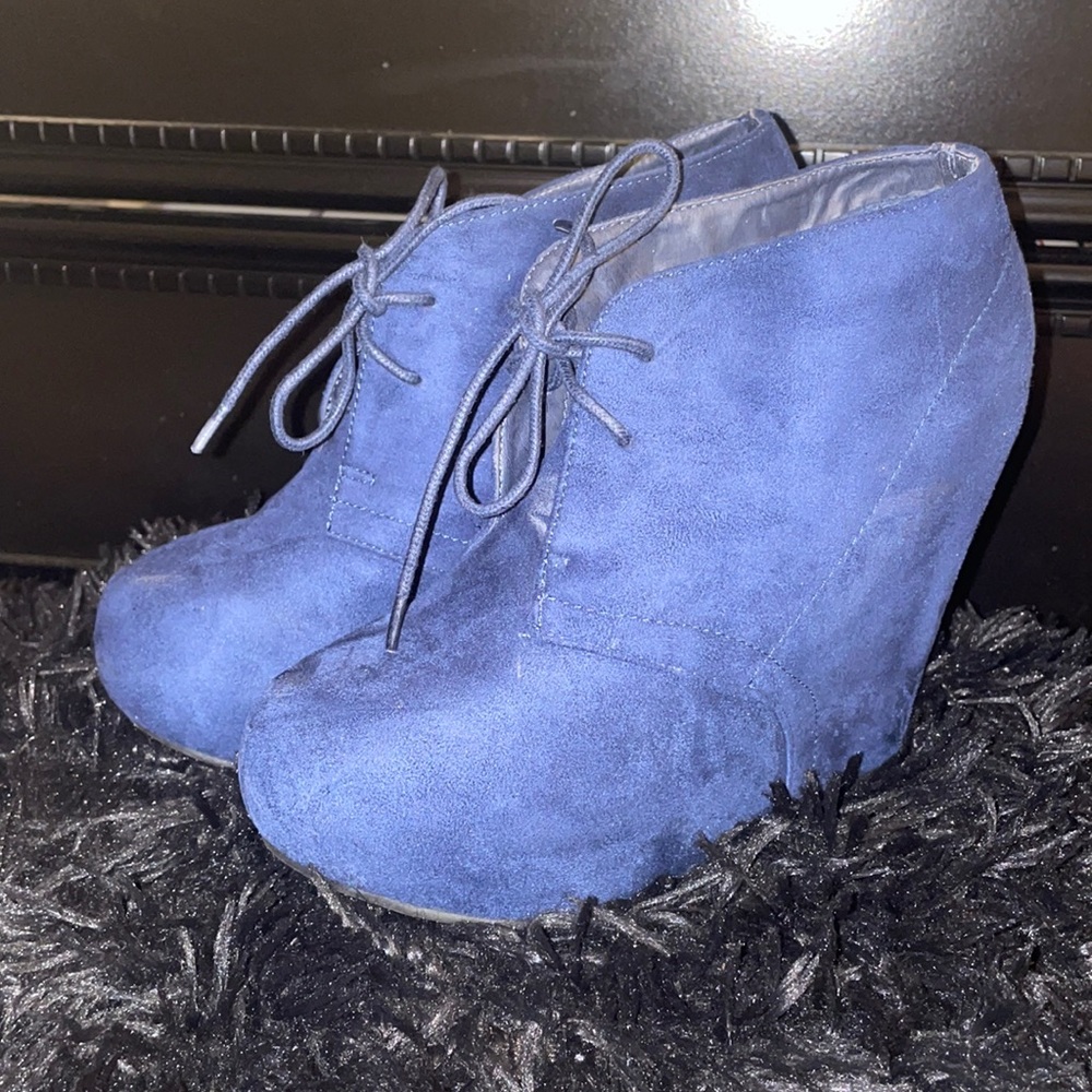 Breckelle’s Wedge Bootie